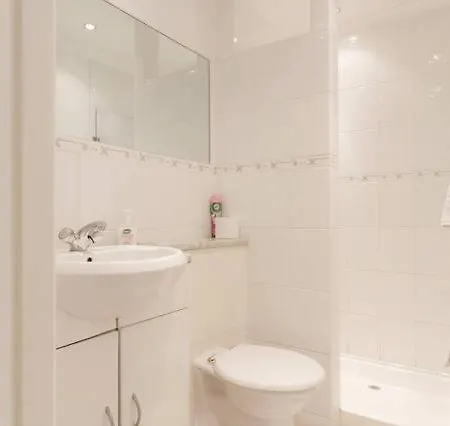 Swan Guest House London - Heathrow Hillingdon Exterior photo